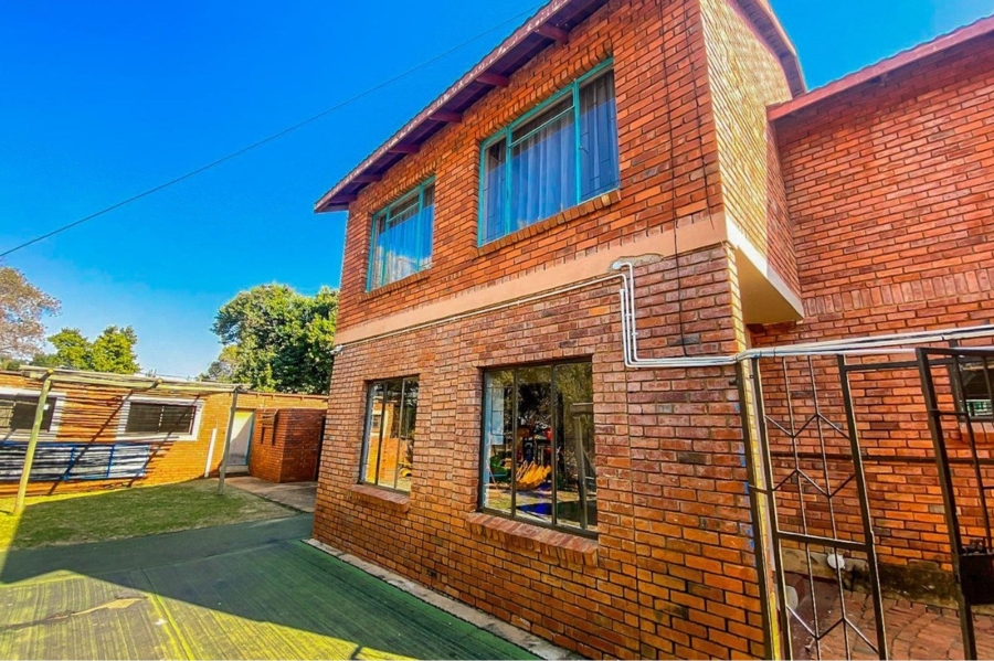 8 Bedroom Property for Sale in Schoemansville North West